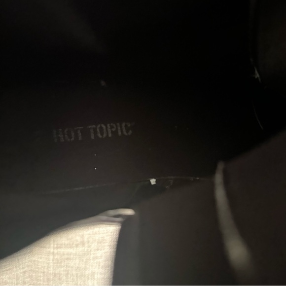 Hot Topic “Stay Weird” Platform Boots – Women’s Size 9 - Picture 8 of 8